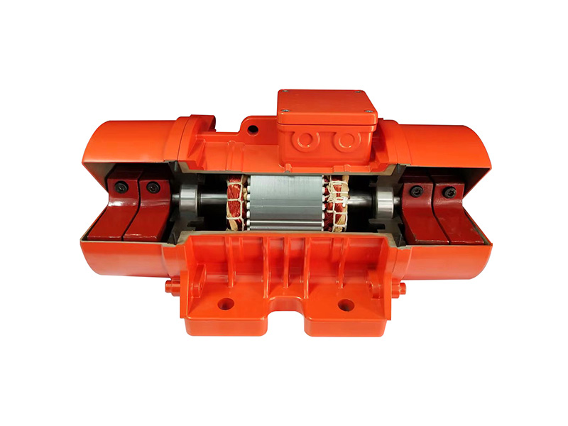 “炎炎夏日，振動(dòng)電機(jī)為何會(huì)發(fā)熱？”——深圳欣佳宏振動(dòng)電機(jī)廠家為您解密